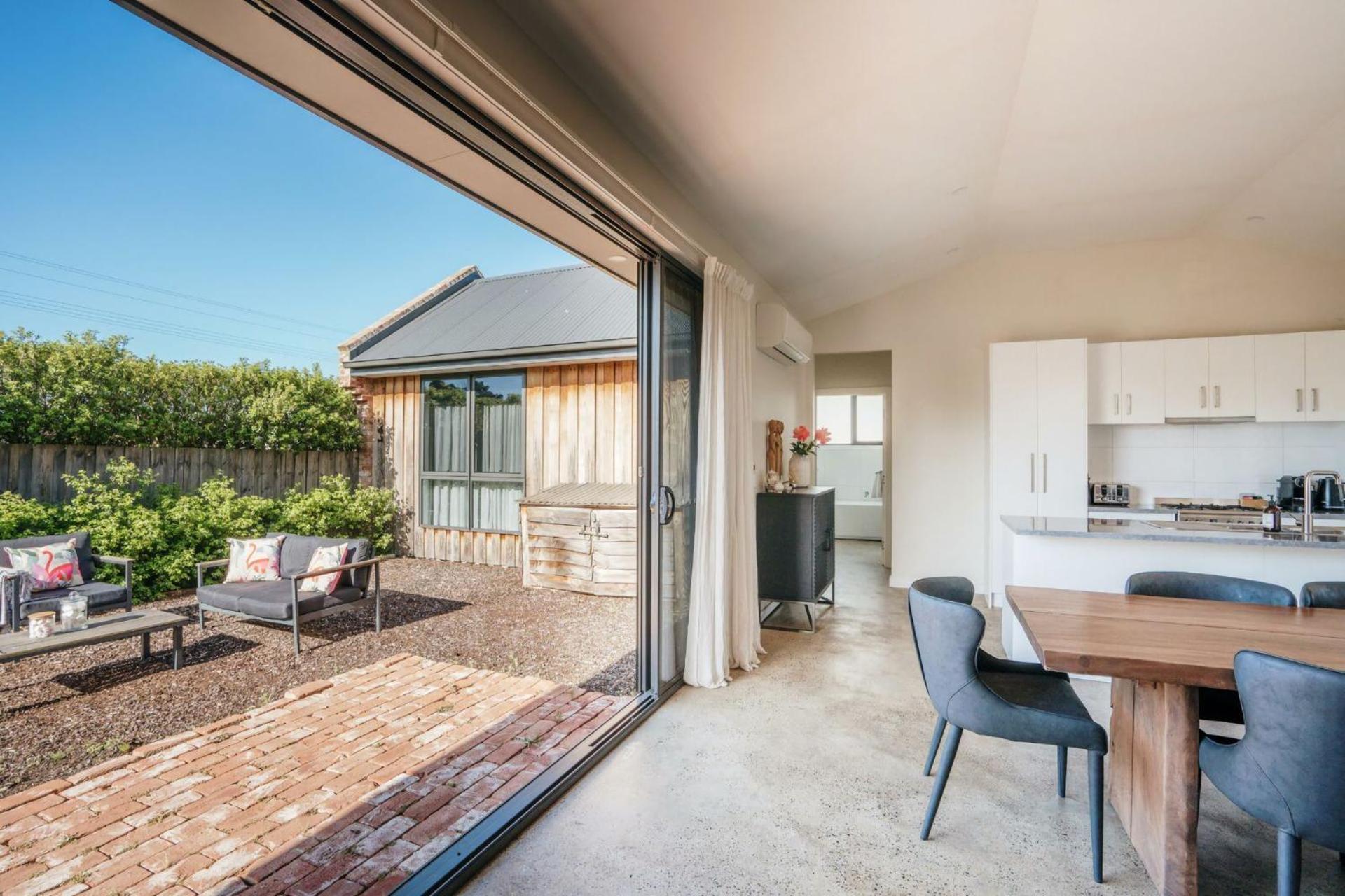 Embracing Evandale Villa Exterior photo